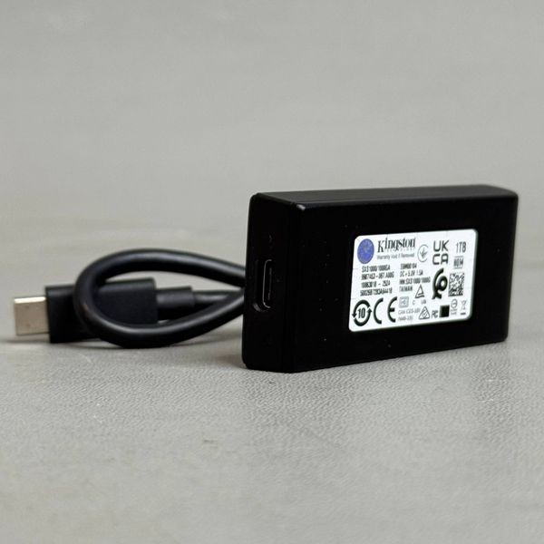Внешний SSD диск KINGSTON XS1000 1TB USB3.2 Gen2 черный (SXS1000/1000GA)