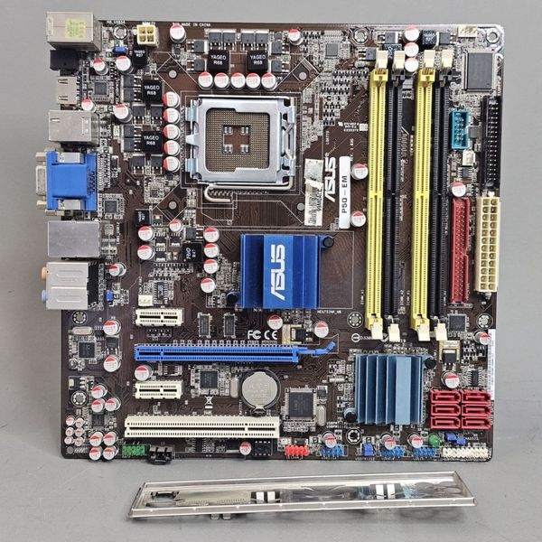 Материнская плата ASUS P5Q-EM