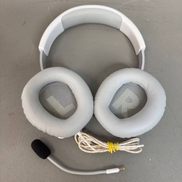 Проводные наушники JBL Quantum 100 белые 