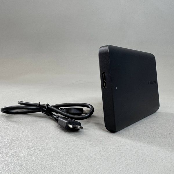 Внешний жесткий диск Toshiba Canvio Basics, 2 ТБ, USB 3.2 Gen1 (HDTB520EK3AA) черный
