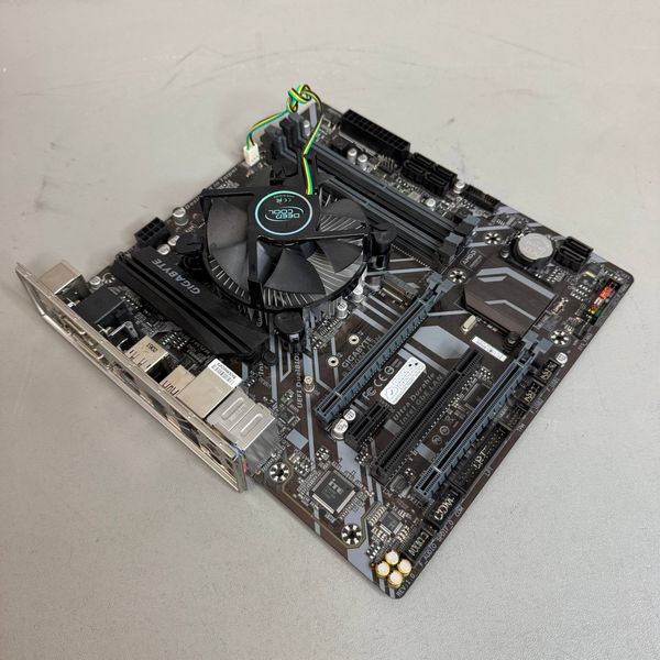 Комплект мат плата Gigabyte b360m-d3h s-1151v2 + Core i3 -8100