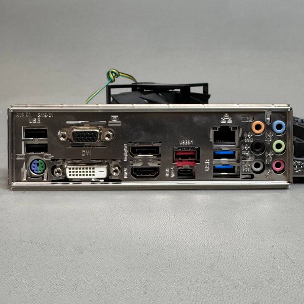 Комплект мат плата Gigabyte b360m-d3h s-1151v2 + Core i3 -8100