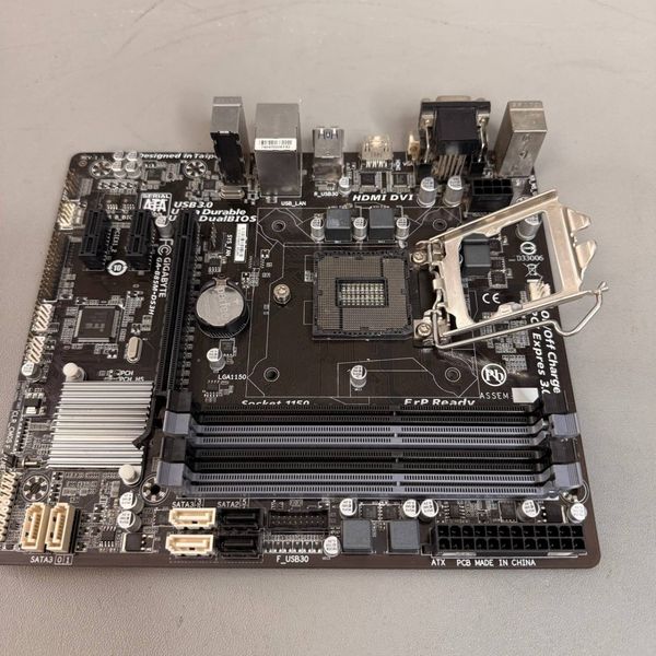 Материнская плата GIGABYTE GA-B85M-DS3H (LGA1150, micro ATX)