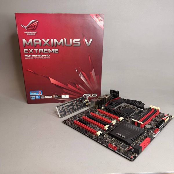 Материнская плата ASUS MAXIMUS V EXTREME (LGA1155, E-ATX)