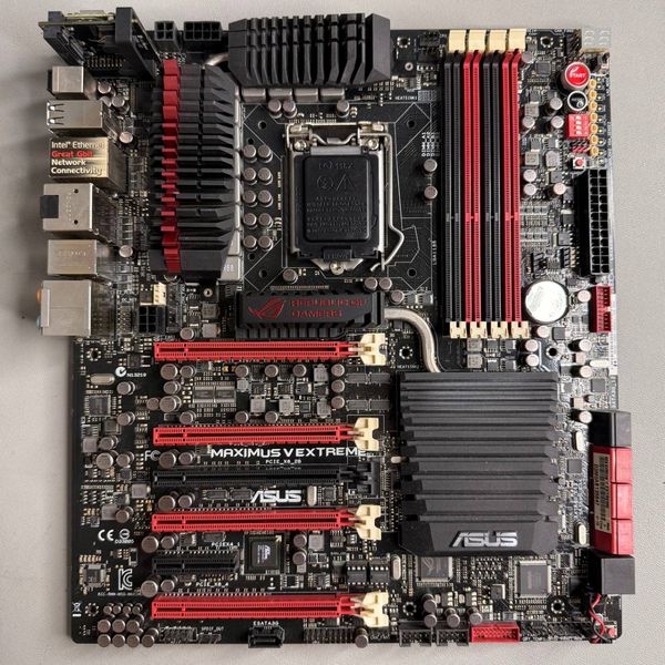 Материнская плата ASUS MAXIMUS V EXTREME (LGA1155, E-ATX)