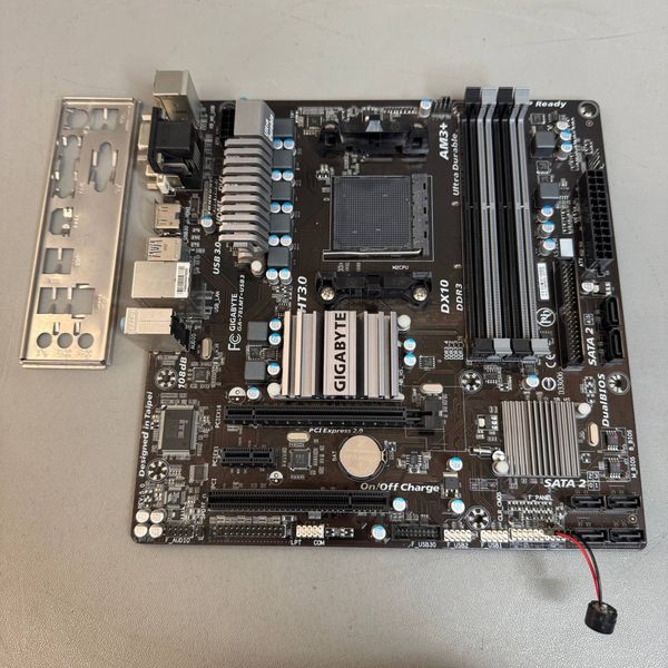 Материнская плата GIGABYTE GA-78LMT-USB3 (AM3+, microATX)