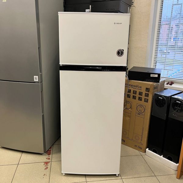 Холодильник с морозильником DEXP RF-TD210NMA/W белый, 207 л,