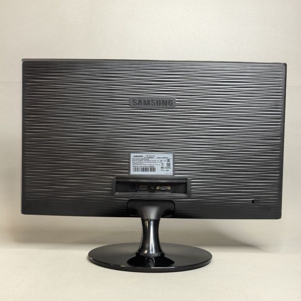 24' Монитор Samsung S24D300H, 1920x1080, 60 Гц, TN, черный