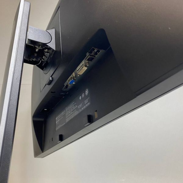 22''  Dell P2213t, 1680x1050,  черный