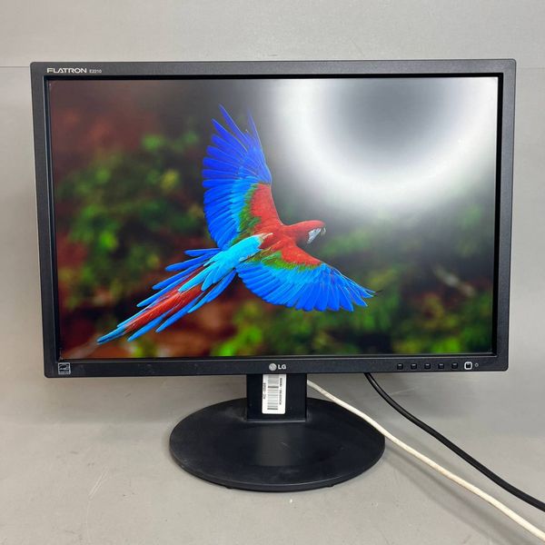 22'' Монитор LG E2210S-BN черный