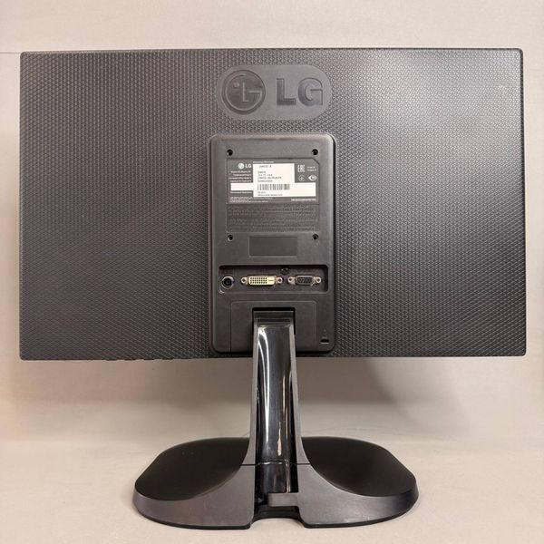 19.5'' Монитор LG 20M47D, 1600x900 , vga, dvi , черный