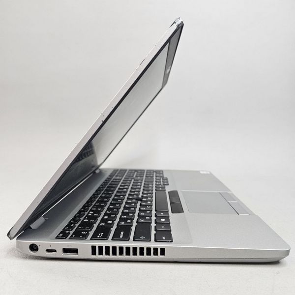 15.6'' FHD Ноутбук Dell Latitude 5511 серебристый