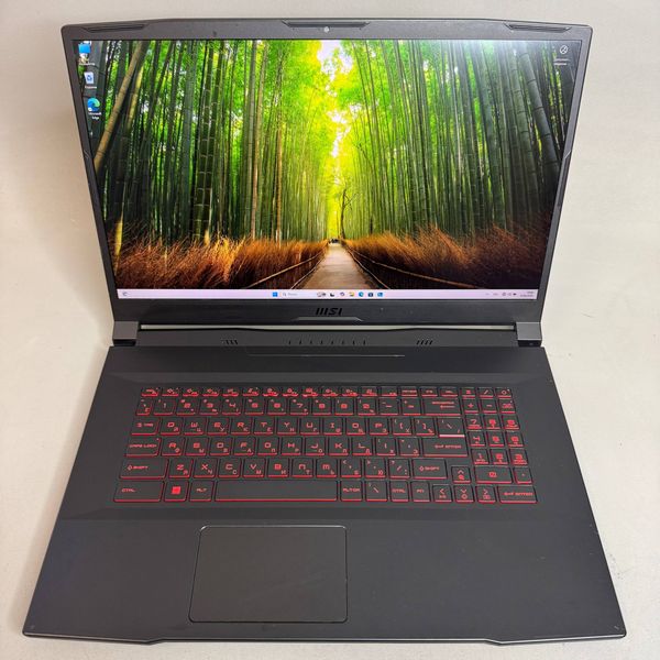 17.3'' FHD 144Hz Ноутбук MSI GF76 11UE-270XRU черный