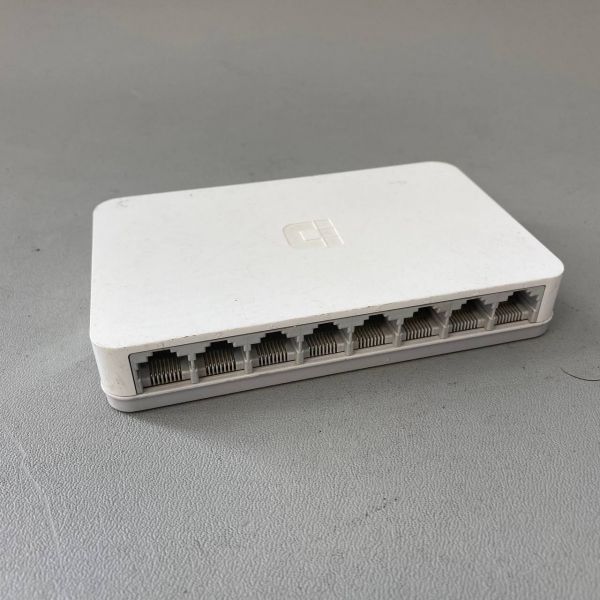 Неуправляемый коммутатор D-Link DGS-1008A с 8 гигабитными портами