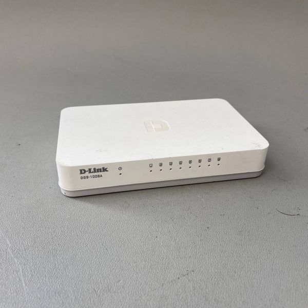 Неуправляемый коммутатор D-Link DGS-1008A с 8 гигабитными портами