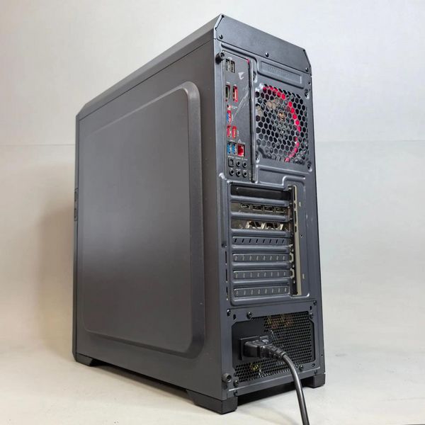 Игровой ПК / Ryzen 7 5700X  / 32Gb / ssd 1Tb m.2 / 8Gb RTX3070
