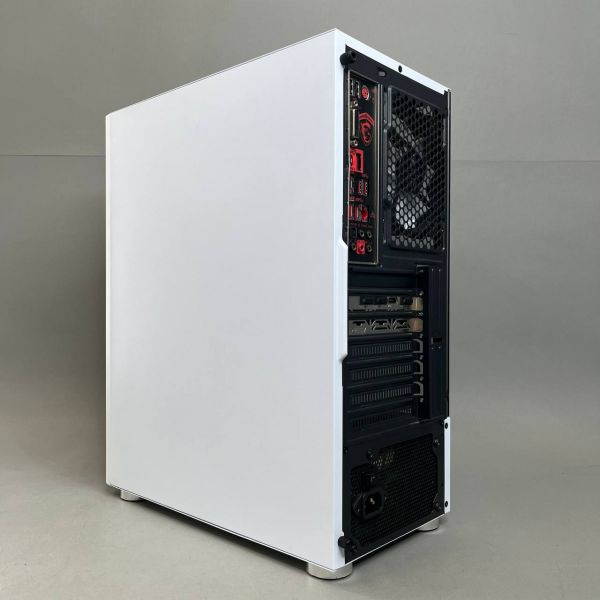 Игровой ПК / i7-7700k / 32Gb / SSD 256Gb m.2 / 1Tb / 8Gb RX6600XT