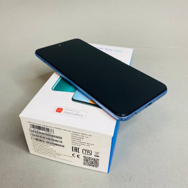 Смартфон Honor 10X Lite 4/128GB Icelandic Frost