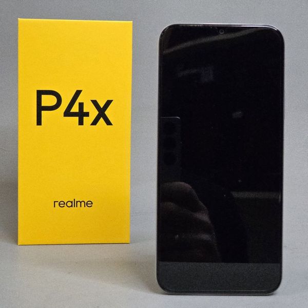 Смартфон realme P4х 4/256 ГБ бежевый
