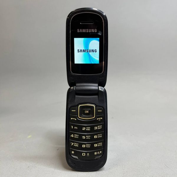 Телефон Samsung GT-E1150 красный