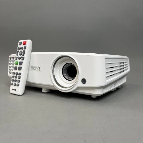 Проектор BenQ MW529 1280x800, 13000:1, 3300 лм, DLP, 1.9 кг белый